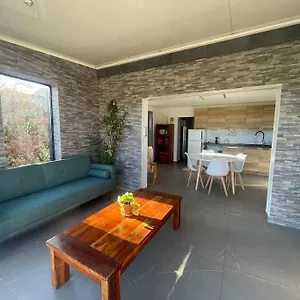 https://villa-dpendance-au-sein-dune-avec-piscine.aixenprovencehotels.org